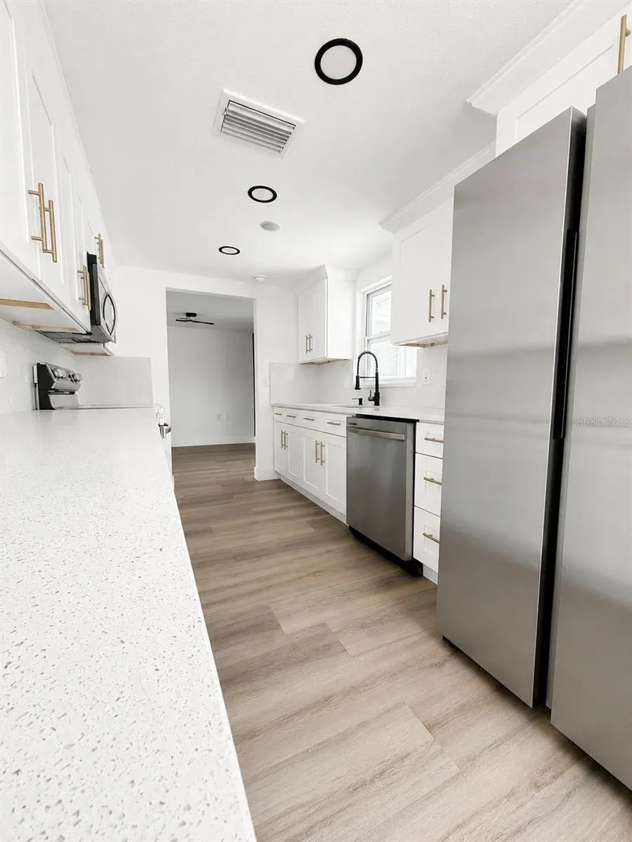 1346 CHANCELLOR DRIVE Holiday, FL 34690