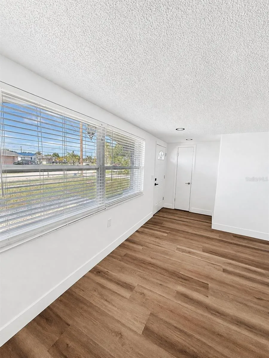 1346 CHANCELLOR DRIVE Holiday, FL 34690