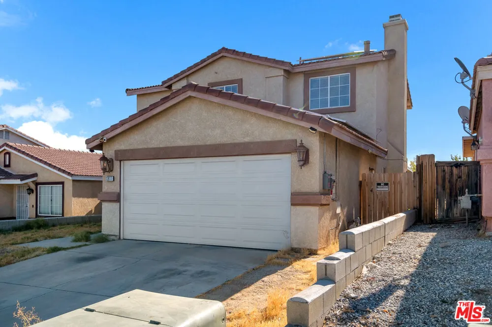12817 1st Avenue Victorville, CA 92395