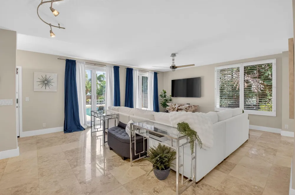 122 Andrews Avenue #B Delray Beach, FL 33483