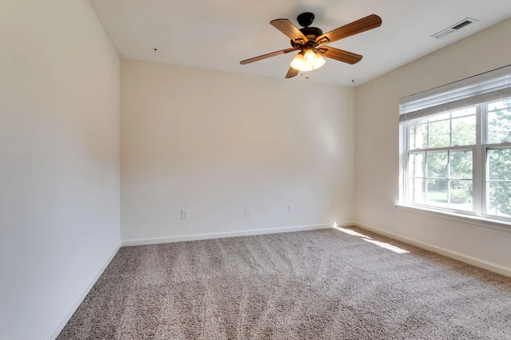 1002 Glessner DR Spring Hill, TN 37174
