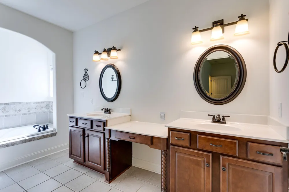 1002 Glessner DR Spring Hill, TN 37174
