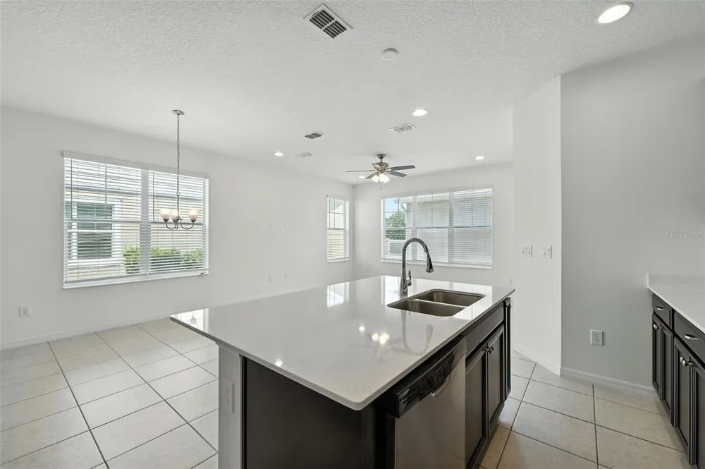 8043 BASILICA LANE Winter Garden, FL 34787