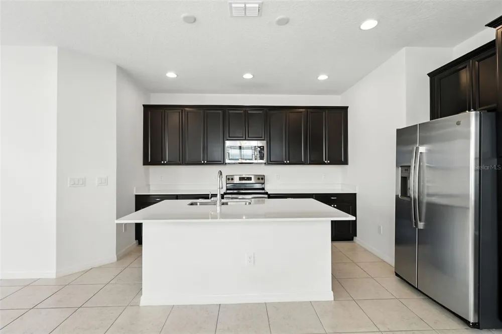 8043 BASILICA LANE Winter Garden, FL 34787