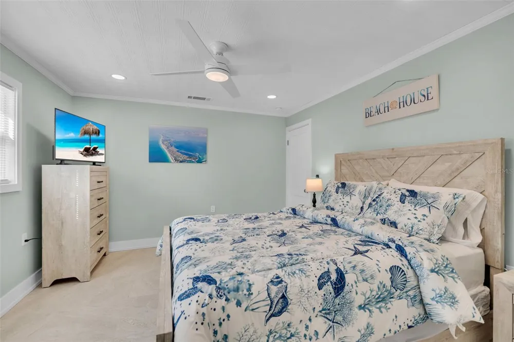 713 SAINT JUDES DRIVE S #2 Longboat Key, FL 34228