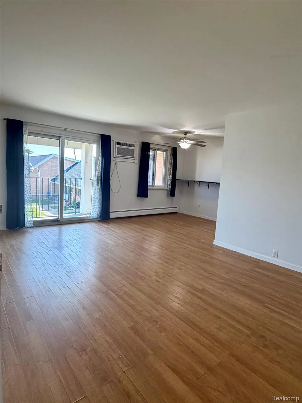 8203 Huntington Street #16 Westland City, MI 48185