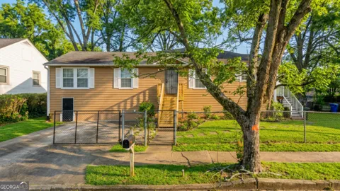 784 Avenida St. ST SW