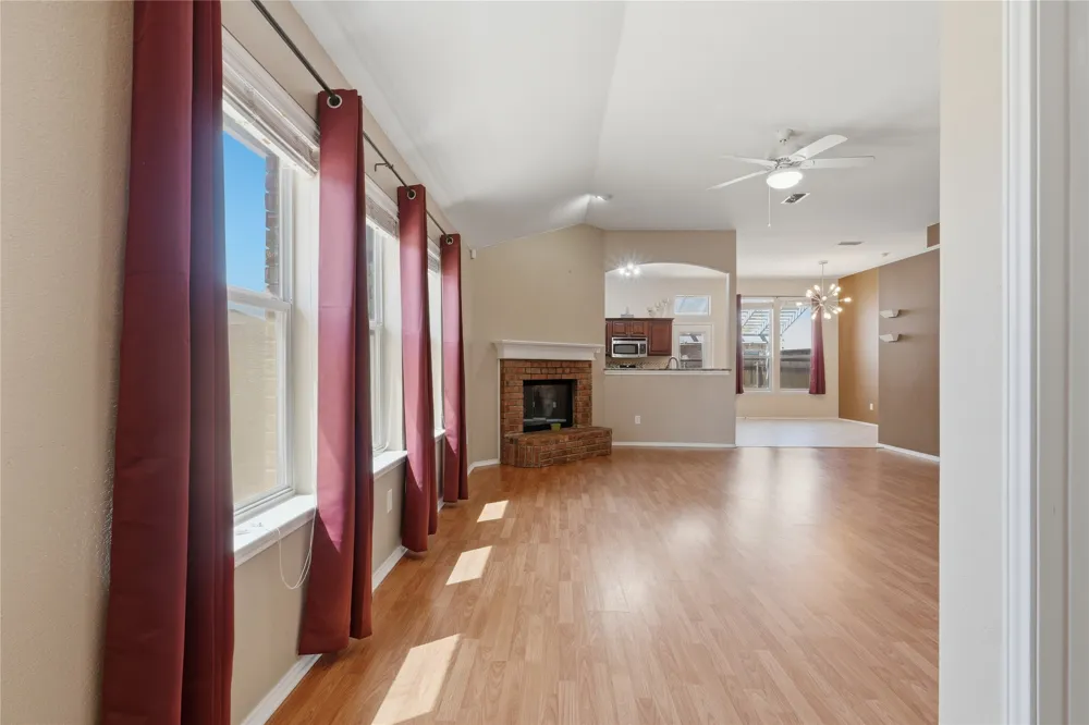 1104 Deedee Creek Drive Euless, TX 76040