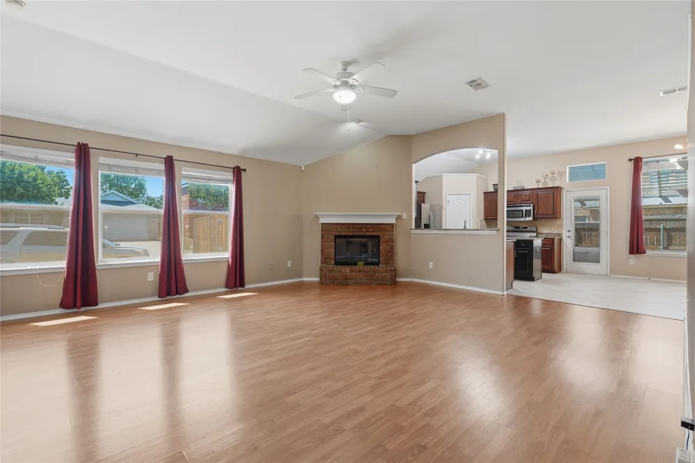 1104 Deedee Creek Drive Euless, TX 76040