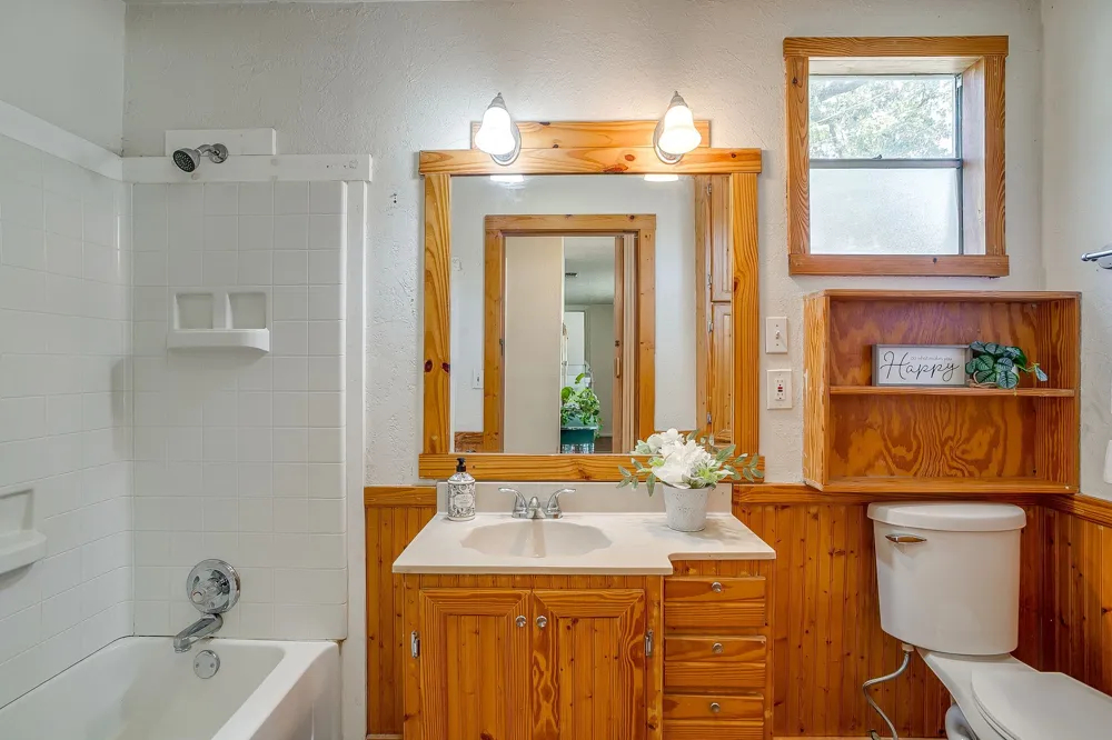 515 W Bridge Street Weatherford, TX 76086