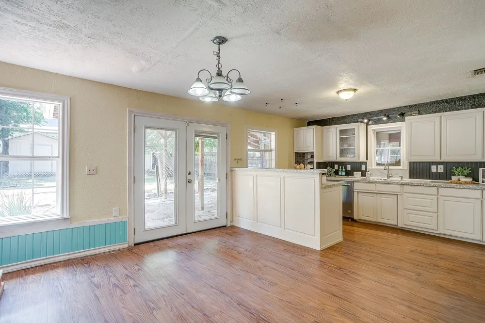 515 W Bridge Street Weatherford, TX 76086