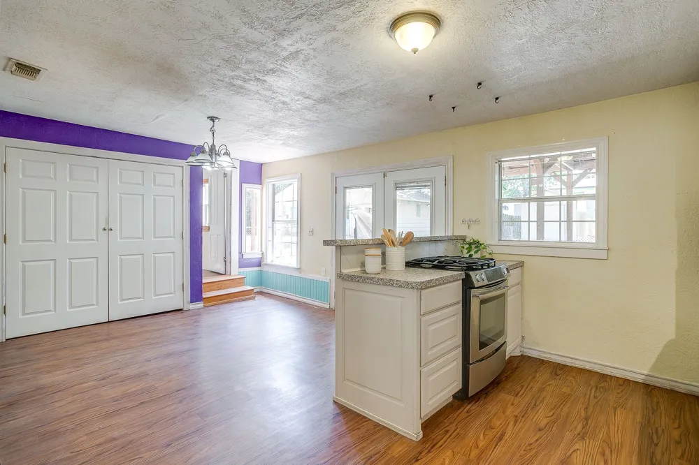515 W Bridge Street Weatherford, TX 76086