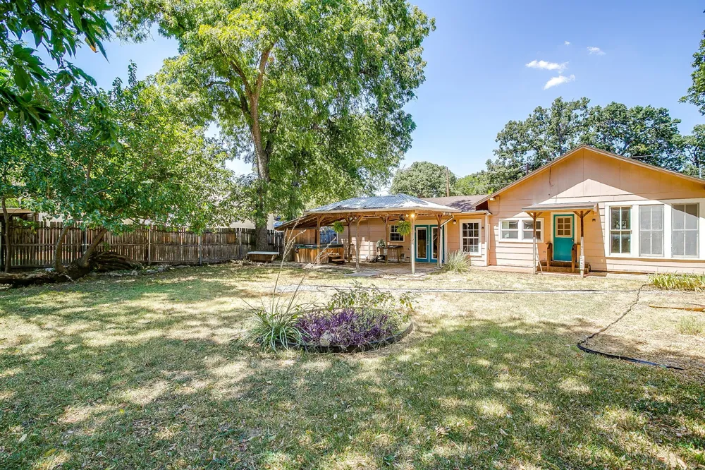 515 W Bridge Street Weatherford, TX 76086