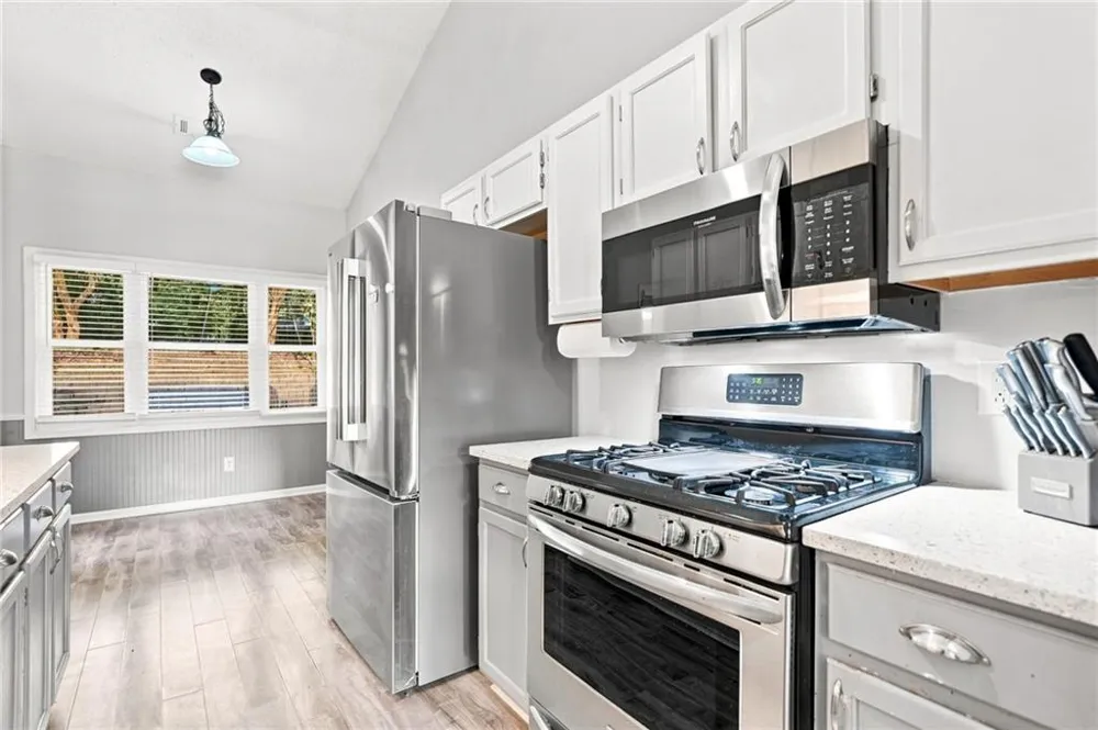 409 Rose Creek Place Woodstock, GA 30189