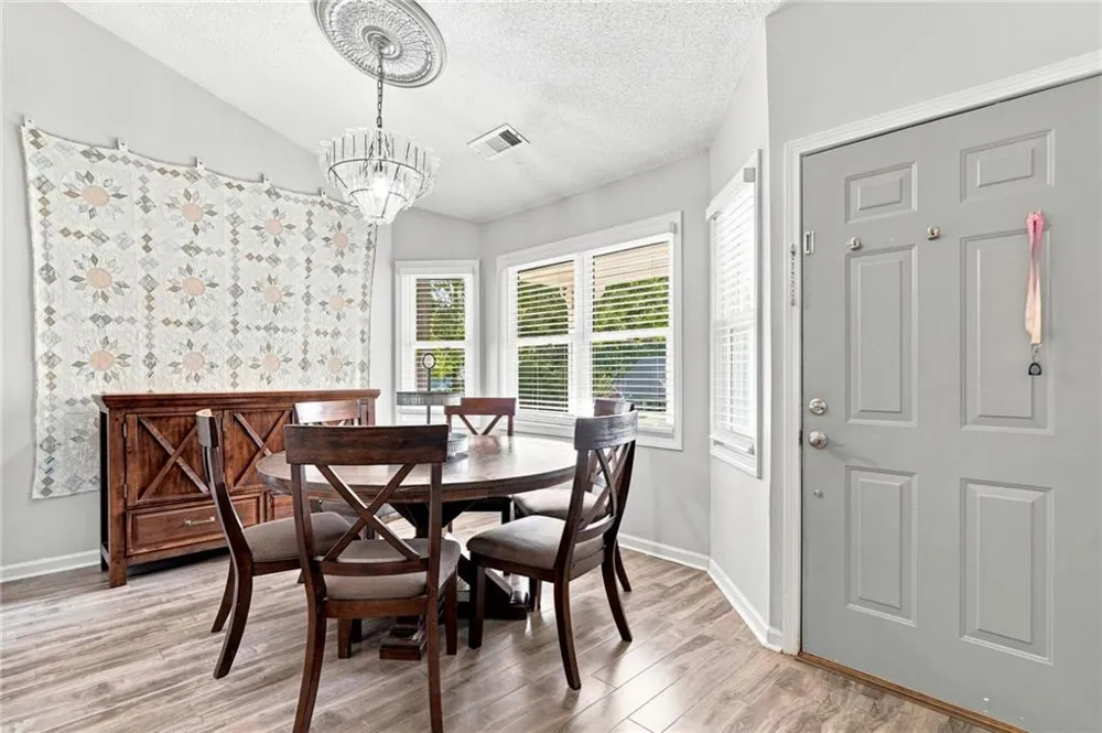 409 Rose Creek Place Woodstock, GA 30189