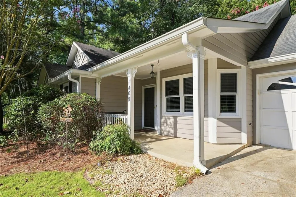 409 Rose Creek Place Woodstock, GA 30189
