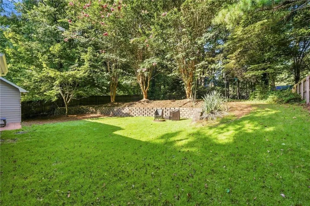 409 Rose Creek Place Woodstock, GA 30189