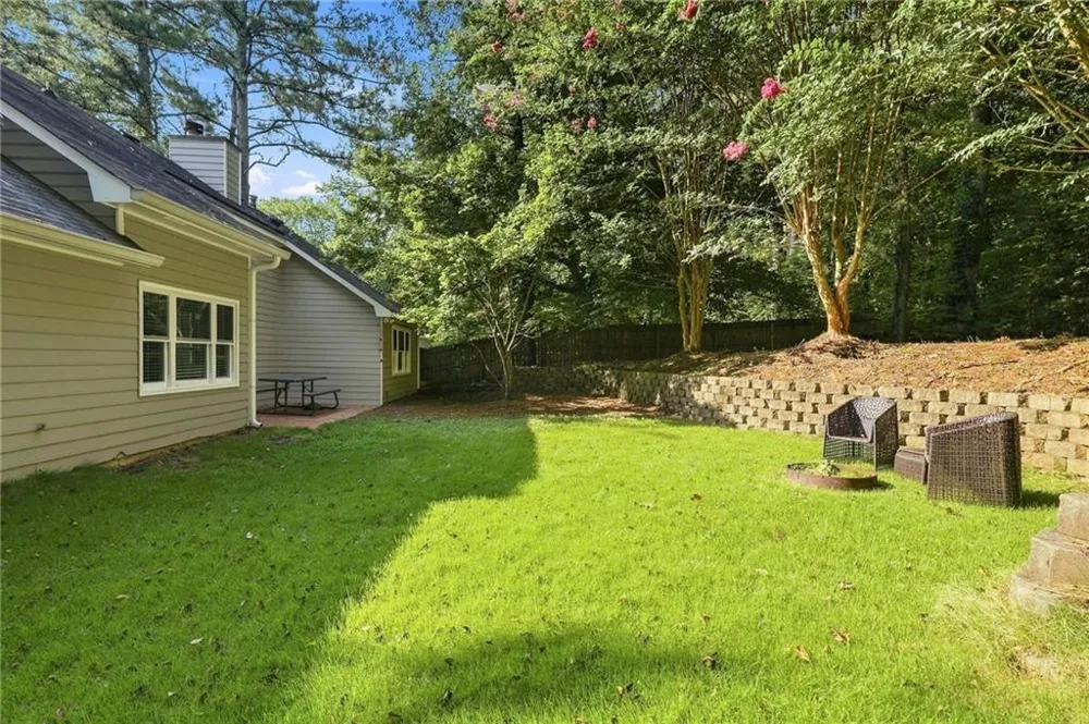 409 Rose Creek Place Woodstock, GA 30189