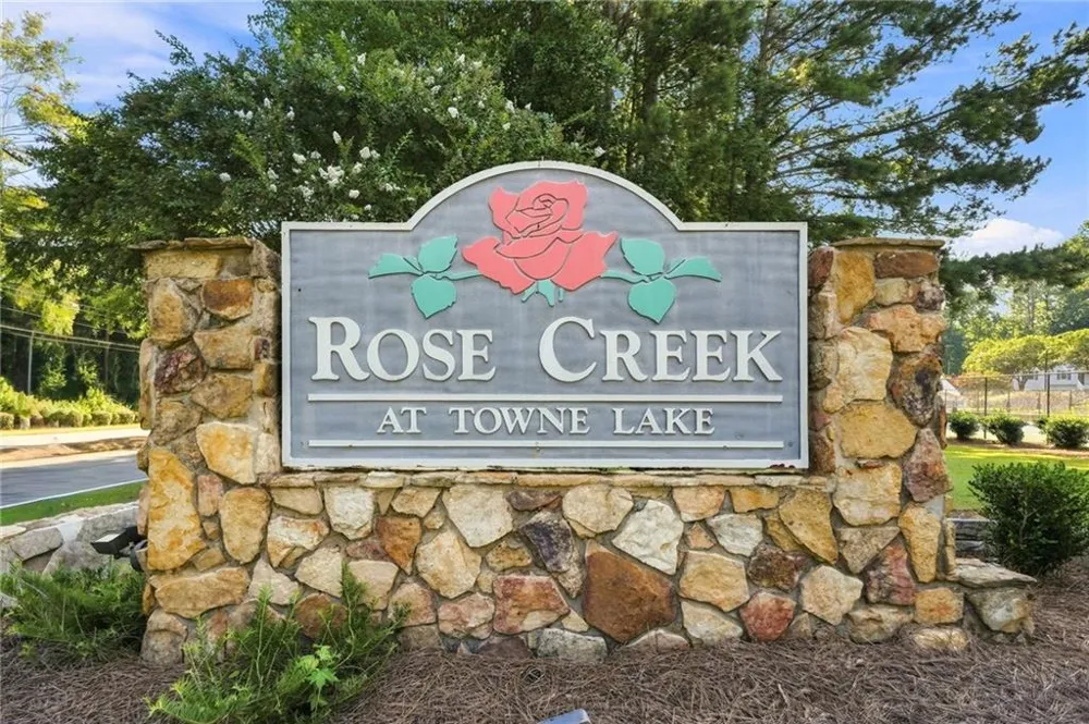 409 Rose Creek Place Woodstock, GA 30189