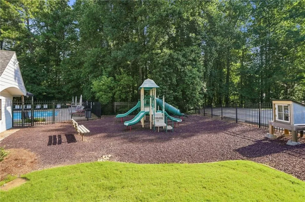 409 Rose Creek Place Woodstock, GA 30189