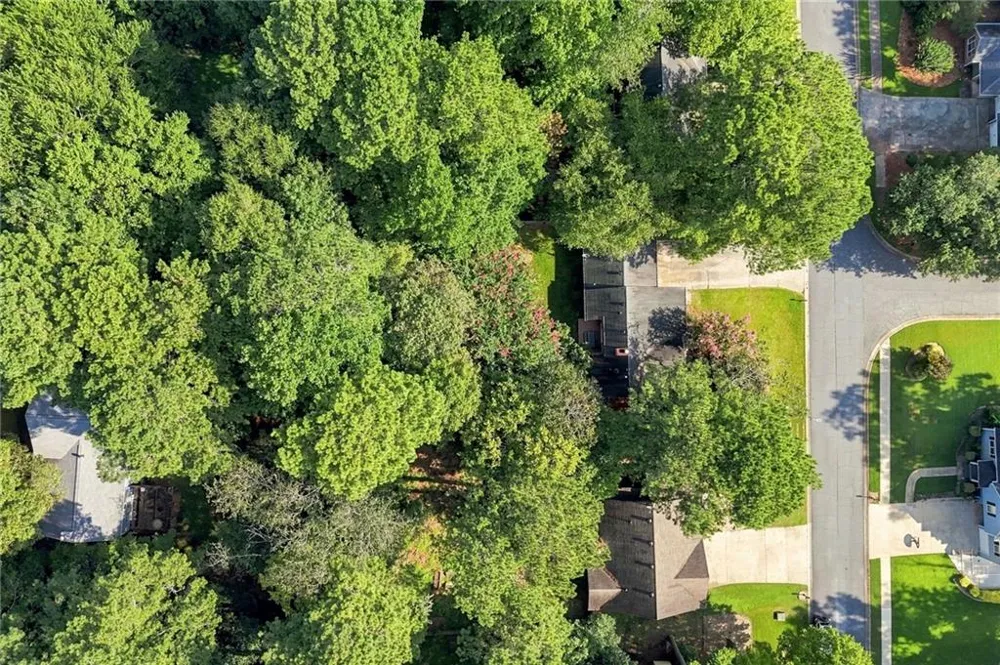 409 Rose Creek Place Woodstock, GA 30189
