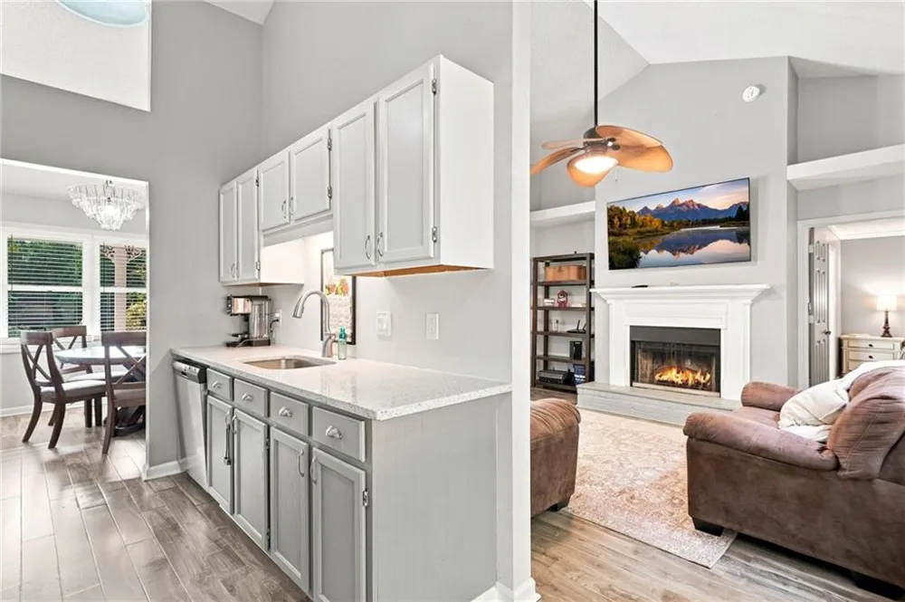 409 Rose Creek Place Woodstock, GA 30189
