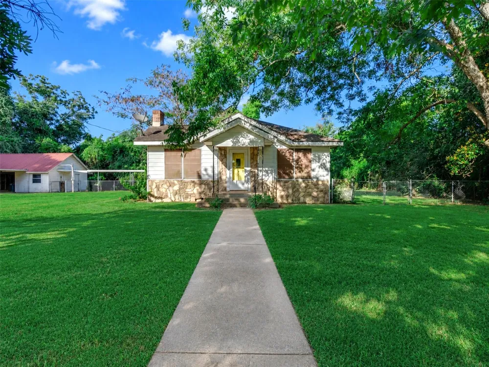 8725 Fm 524 Road Sweeny, TX 77480