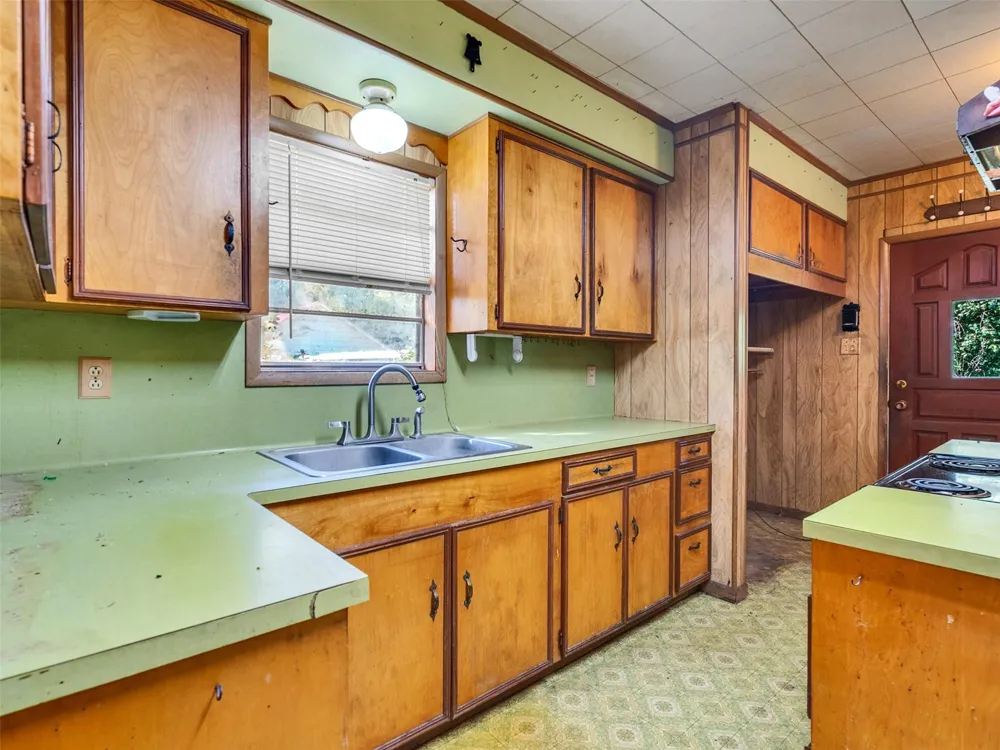 8725 Fm 524 Road Sweeny, TX 77480