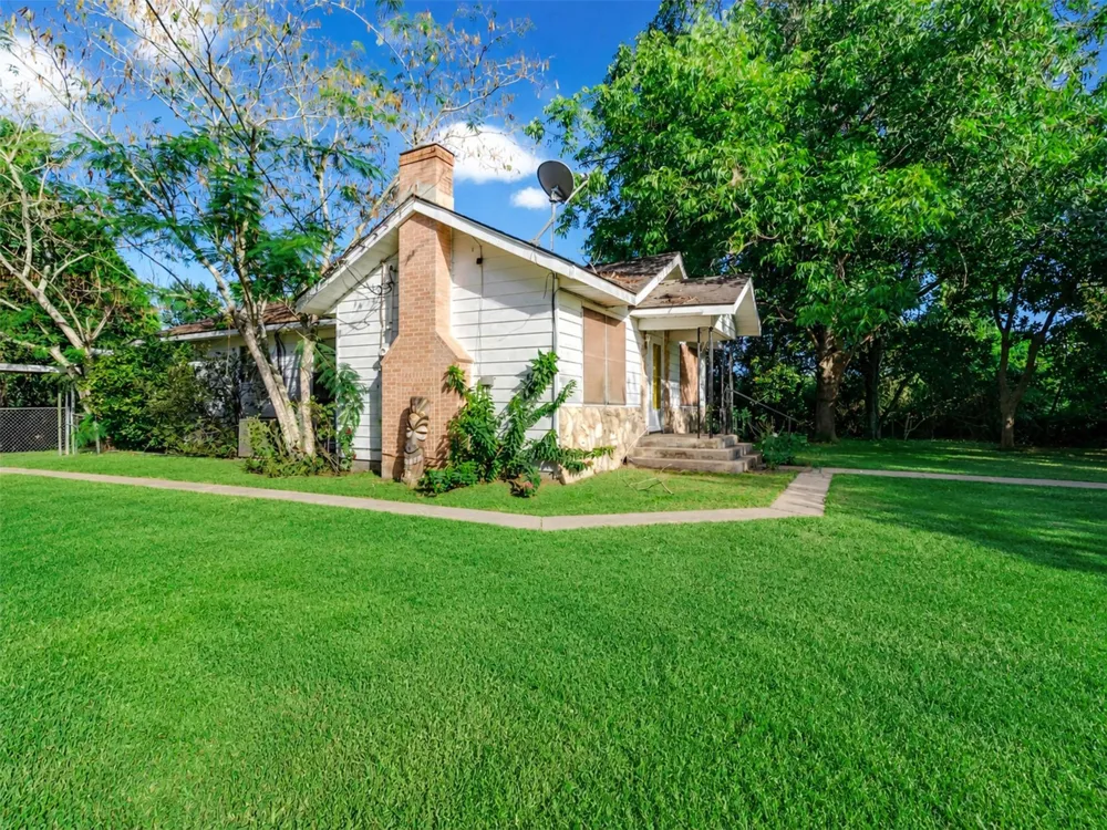 8725 Fm 524 Road Sweeny, TX 77480