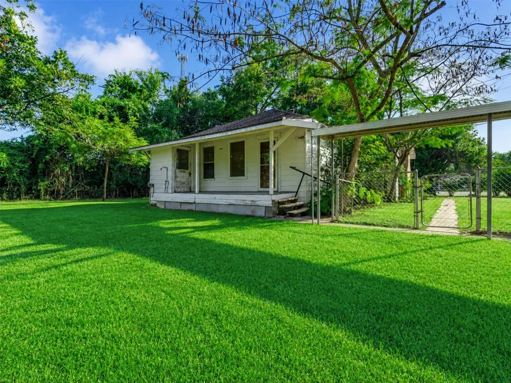 8725 Fm 524 Road Sweeny, TX 77480