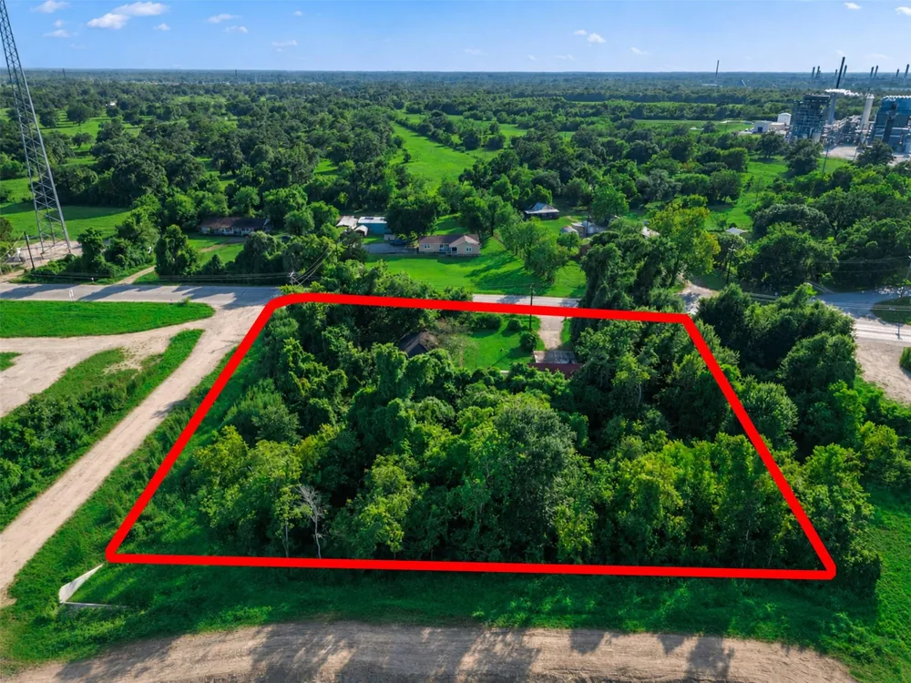8725 Fm 524 Road Sweeny, TX 77480