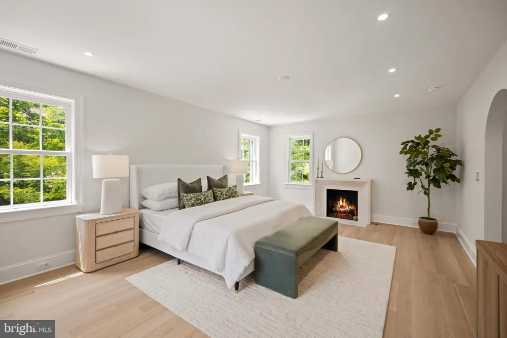 2900 GLOVER DRIVE NW Washington, DC 20016