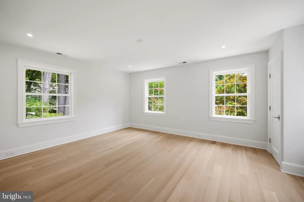 2900 GLOVER DRIVE NW Washington, DC 20016