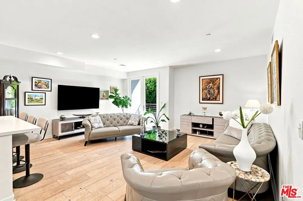 4240 Laurel Canyon Boulevard #305 Studio City, CA 91604