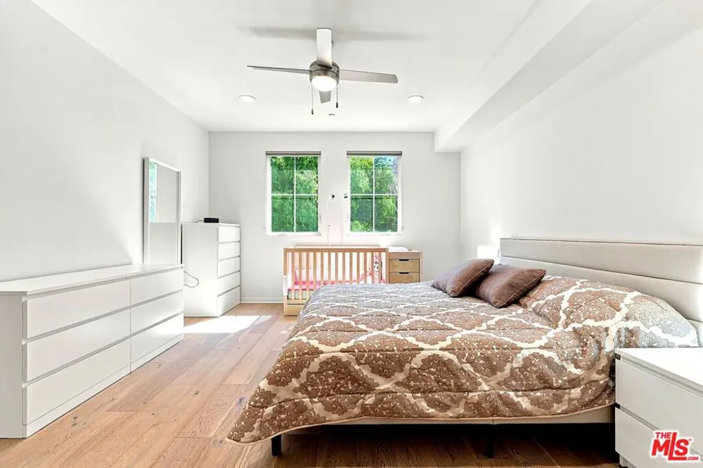 4240 Laurel Canyon Boulevard #305 Studio City, CA 91604