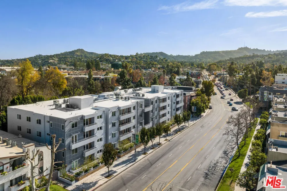 4240 Laurel Canyon Boulevard #305 Studio City, CA 91604