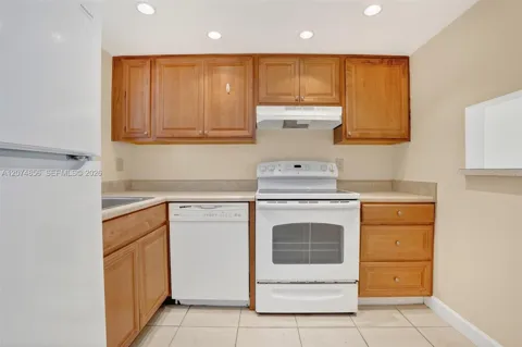 7500 NW 30th Pl #222