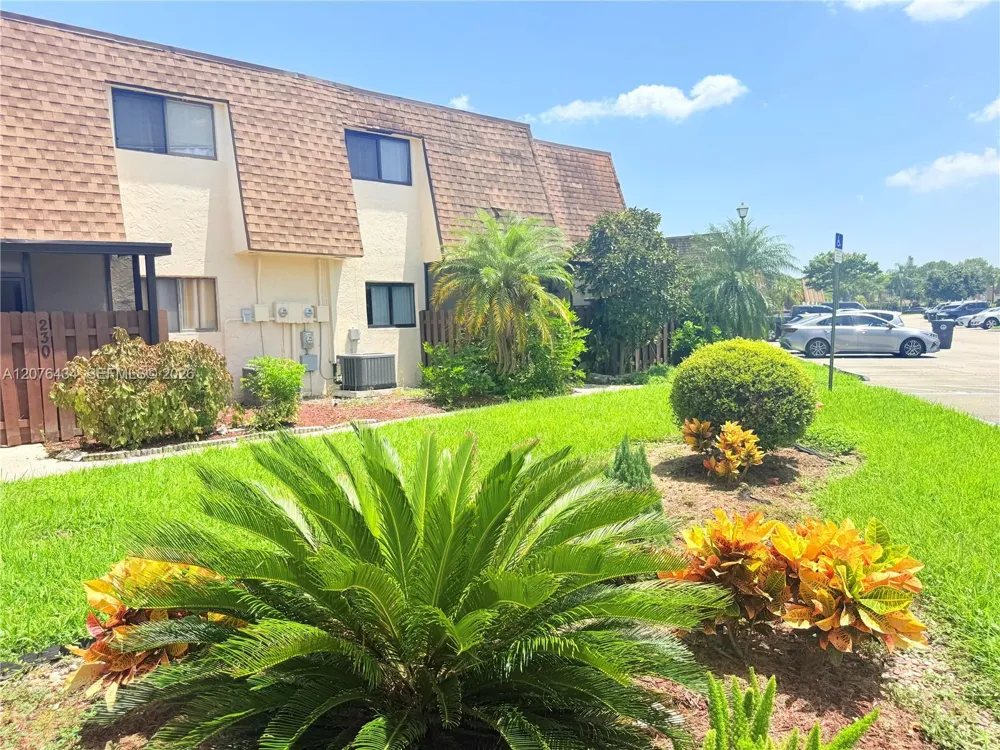 229 San Remo Blvd North Lauderdale, FL 33068