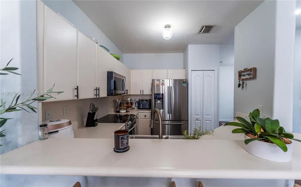 14965 SW 23rd Ln Miami, FL 33185