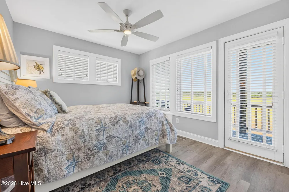 652 Ocean Boulevard W Holden Beach, NC 28462