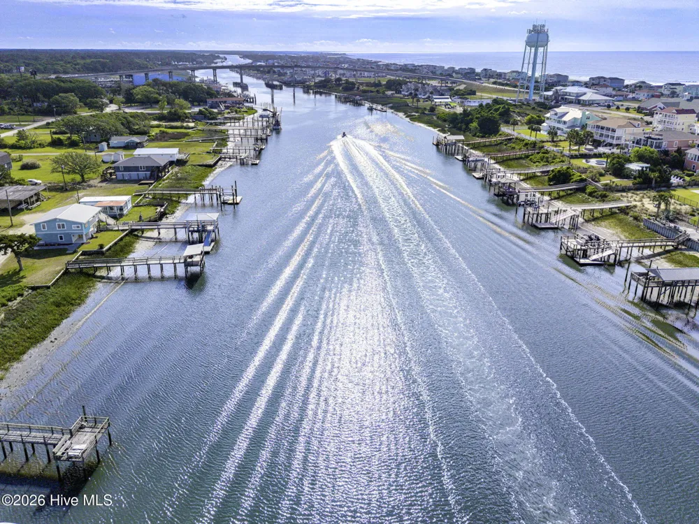 652 Ocean Boulevard W Holden Beach, NC 28462