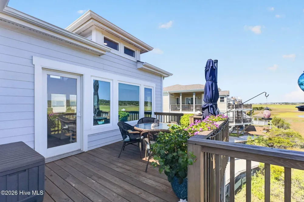 652 Ocean Boulevard W Holden Beach, NC 28462