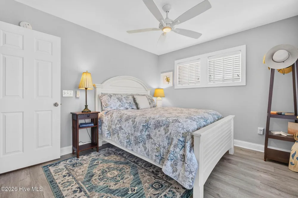 652 Ocean Boulevard W Holden Beach, NC 28462