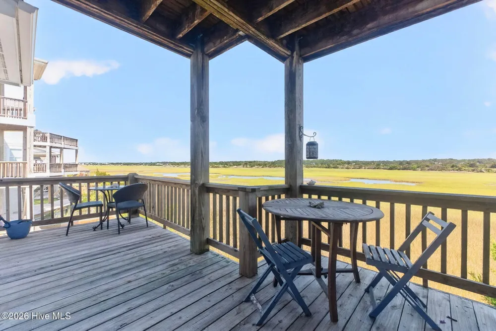 652 Ocean Boulevard W Holden Beach, NC 28462