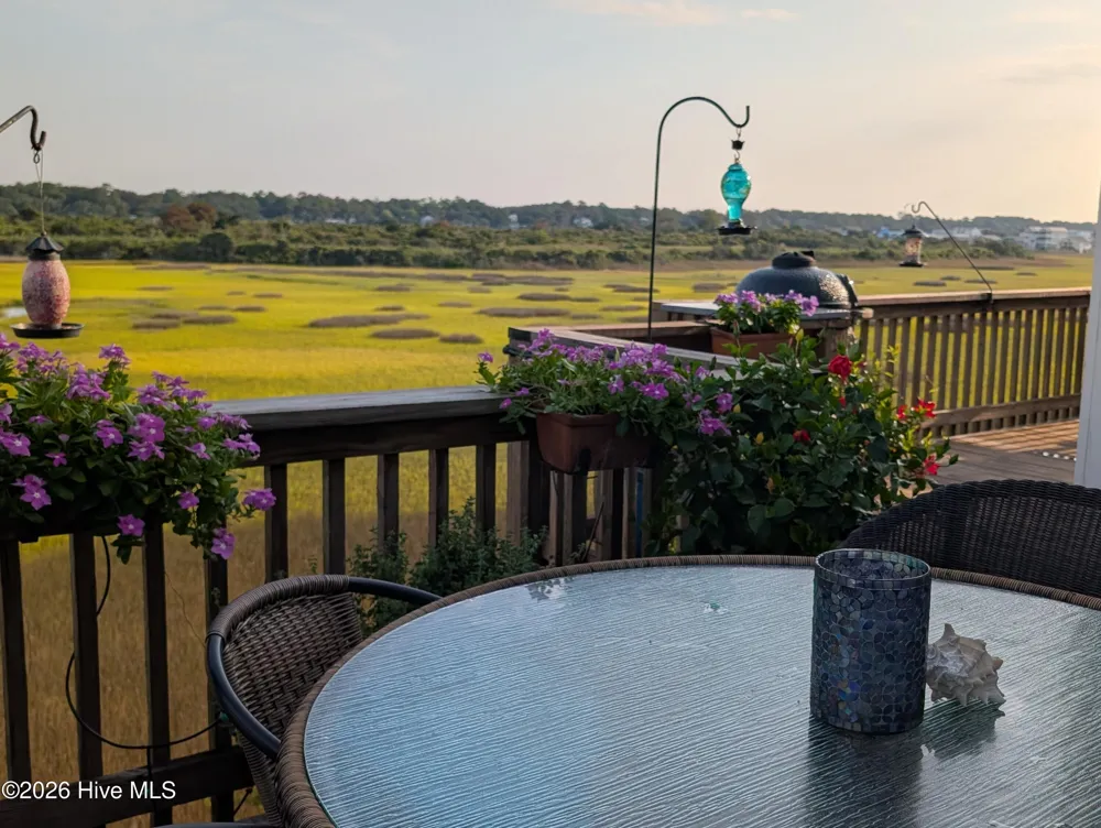652 Ocean Boulevard W Holden Beach, NC 28462
