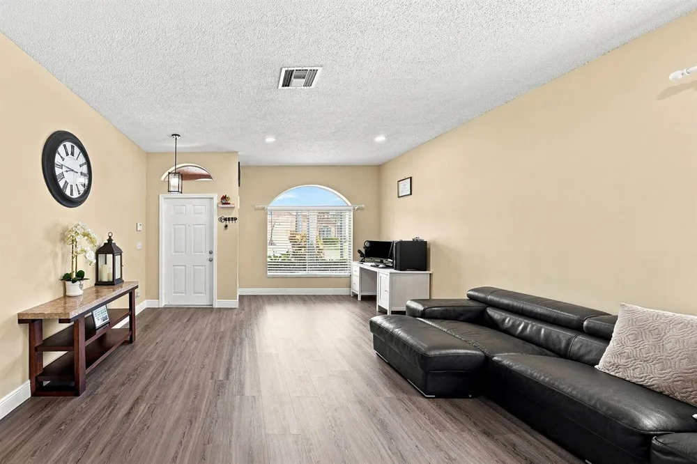 5021 PEBBLEBROOK TERRACE Coconut Creek, FL 33073