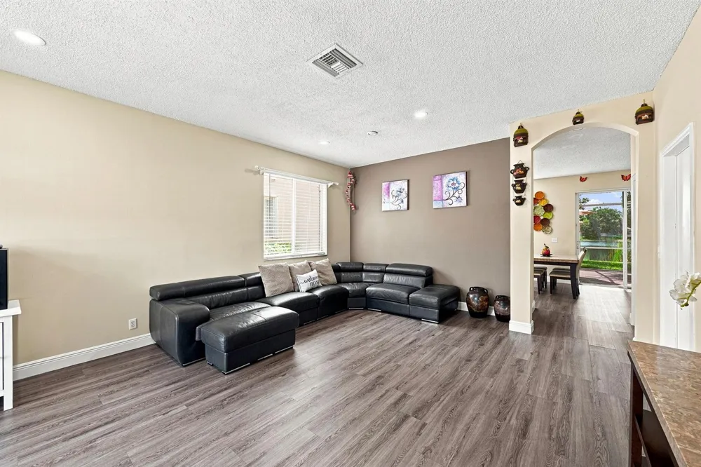 5021 PEBBLEBROOK TERRACE Coconut Creek, FL 33073