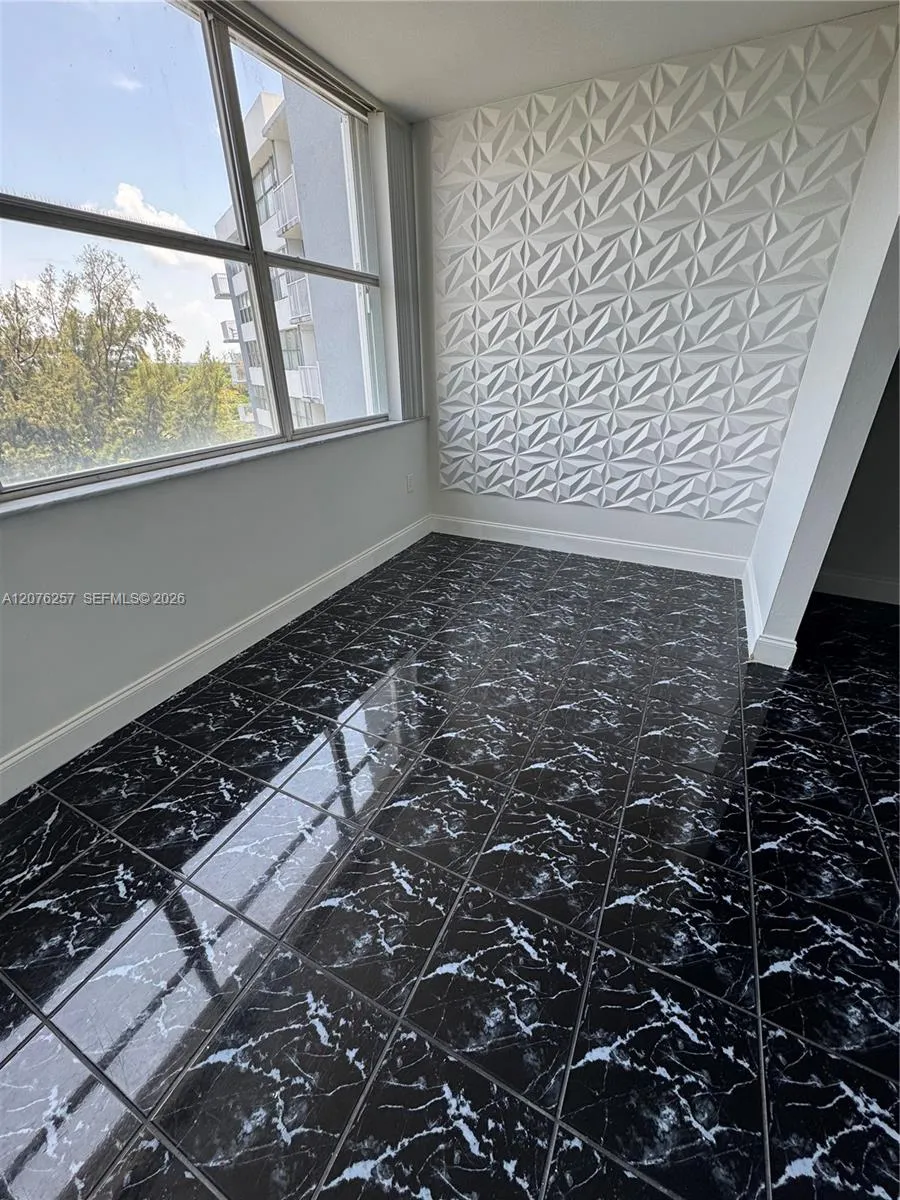 1300 NE Miami Gardens Dr #803E Miami, FL 33179