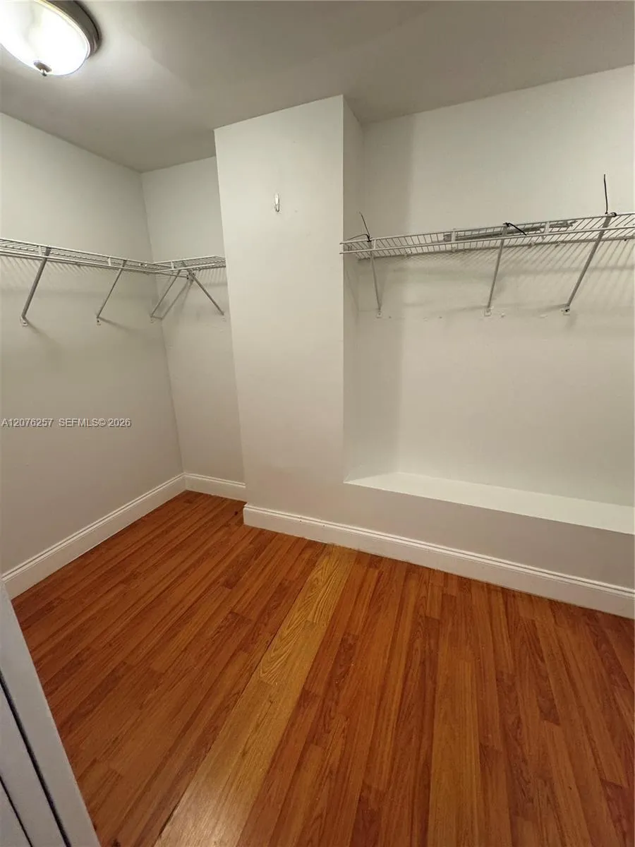1300 NE Miami Gardens Dr #803E Miami, FL 33179
