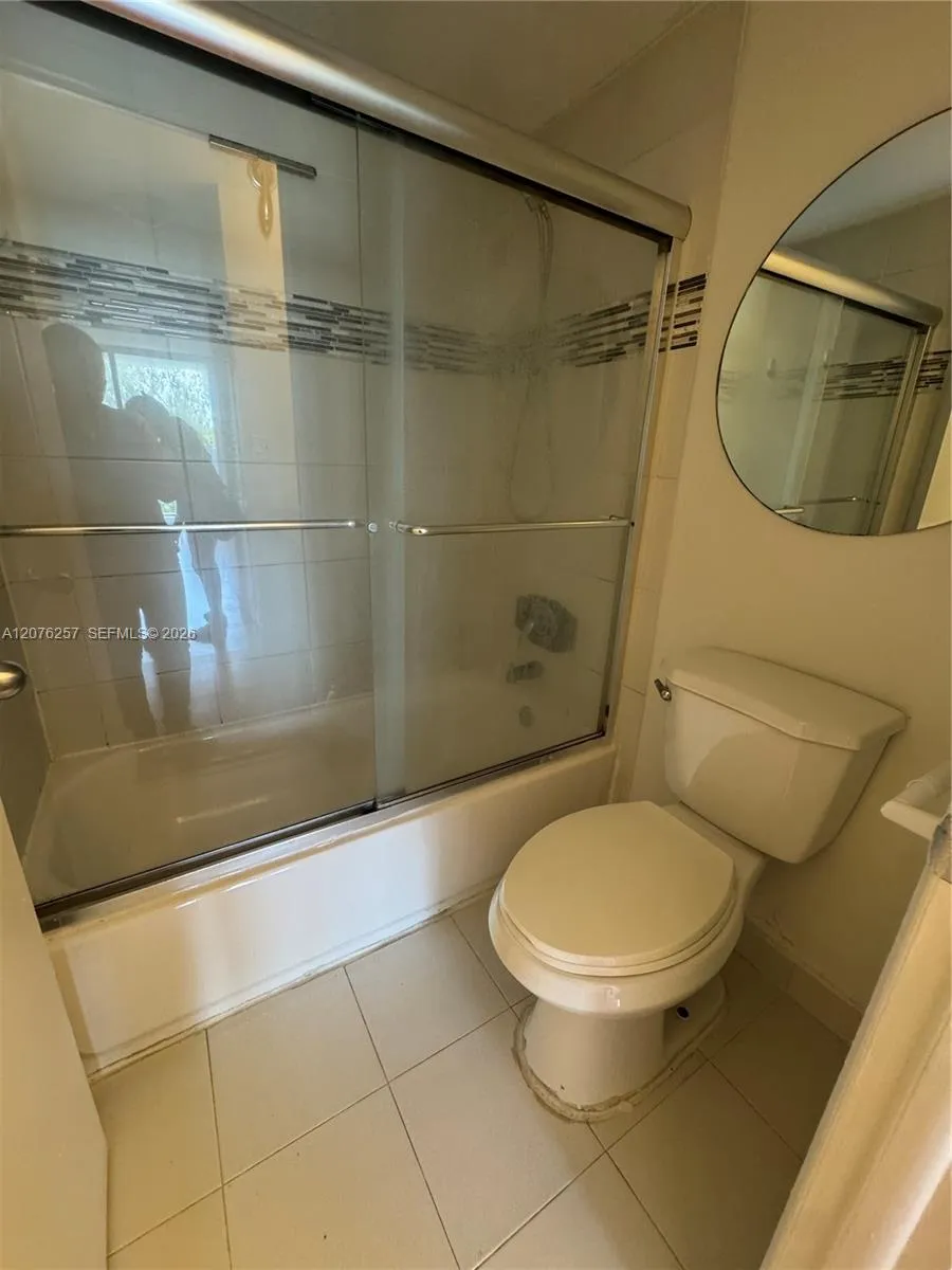 1300 NE Miami Gardens Dr #803E Miami, FL 33179